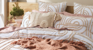 Bedding. Pillow Cases. Quilt. Quilt Cover. Bedroom. Throw. Earth Colours.